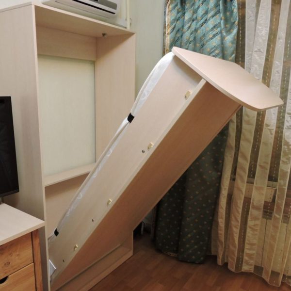 Односпальная вертикальная кровать-шкаф