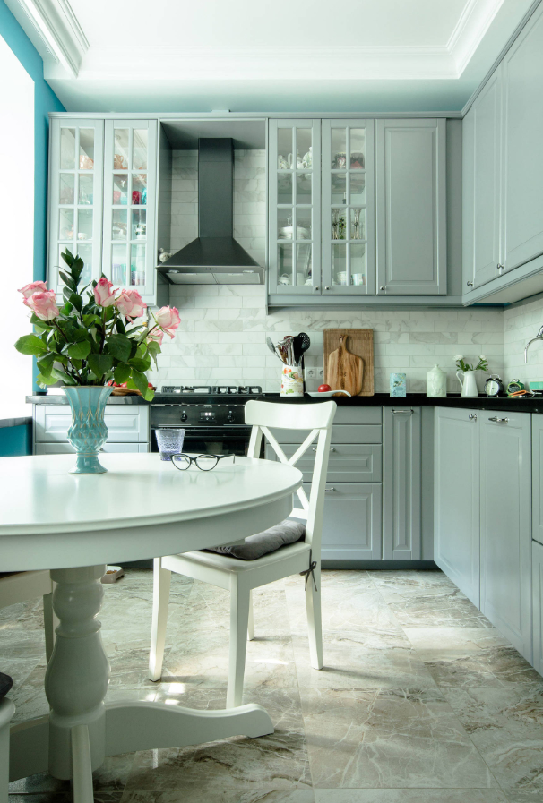 ​80 вдохновляющих фото серых кухонь в интерьере + советы по оформлению 