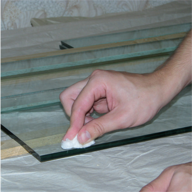 Подготовка стеклянной поверхности для нанесения витражных красок