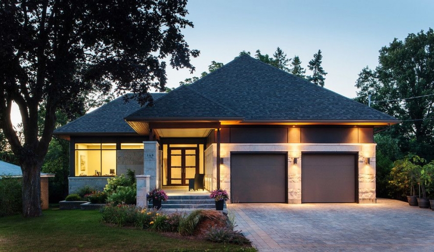 При возведении дома со встроенным гаражом, можно существенно сэкономить материалы для строительства