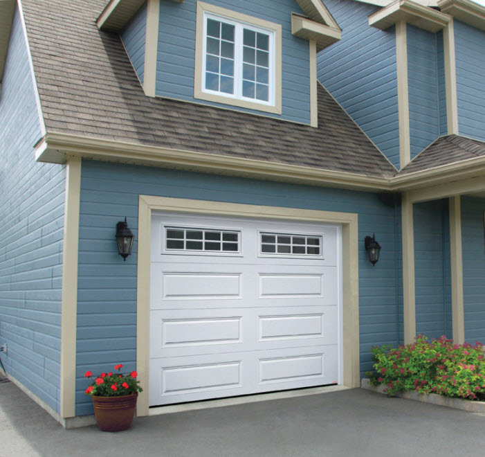синий дом с гаражом