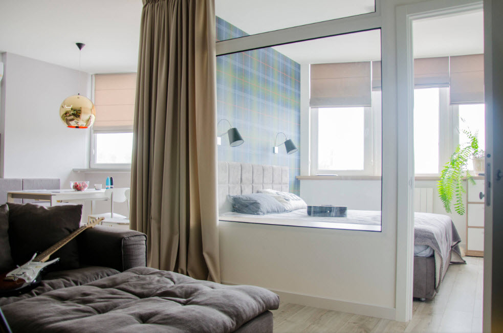 Интерьер спальни с окном: варианты дизайна на фото