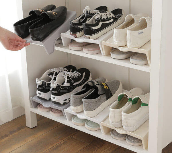 Как хранить обувь в гардеробной