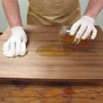 Лак для деревянной столешницы: правила выбора и особенности нанесения